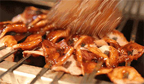 備戰(zhàn)燒烤季，今年市場(chǎng)還火不火？燒烤食材整點(diǎn)兒啥？